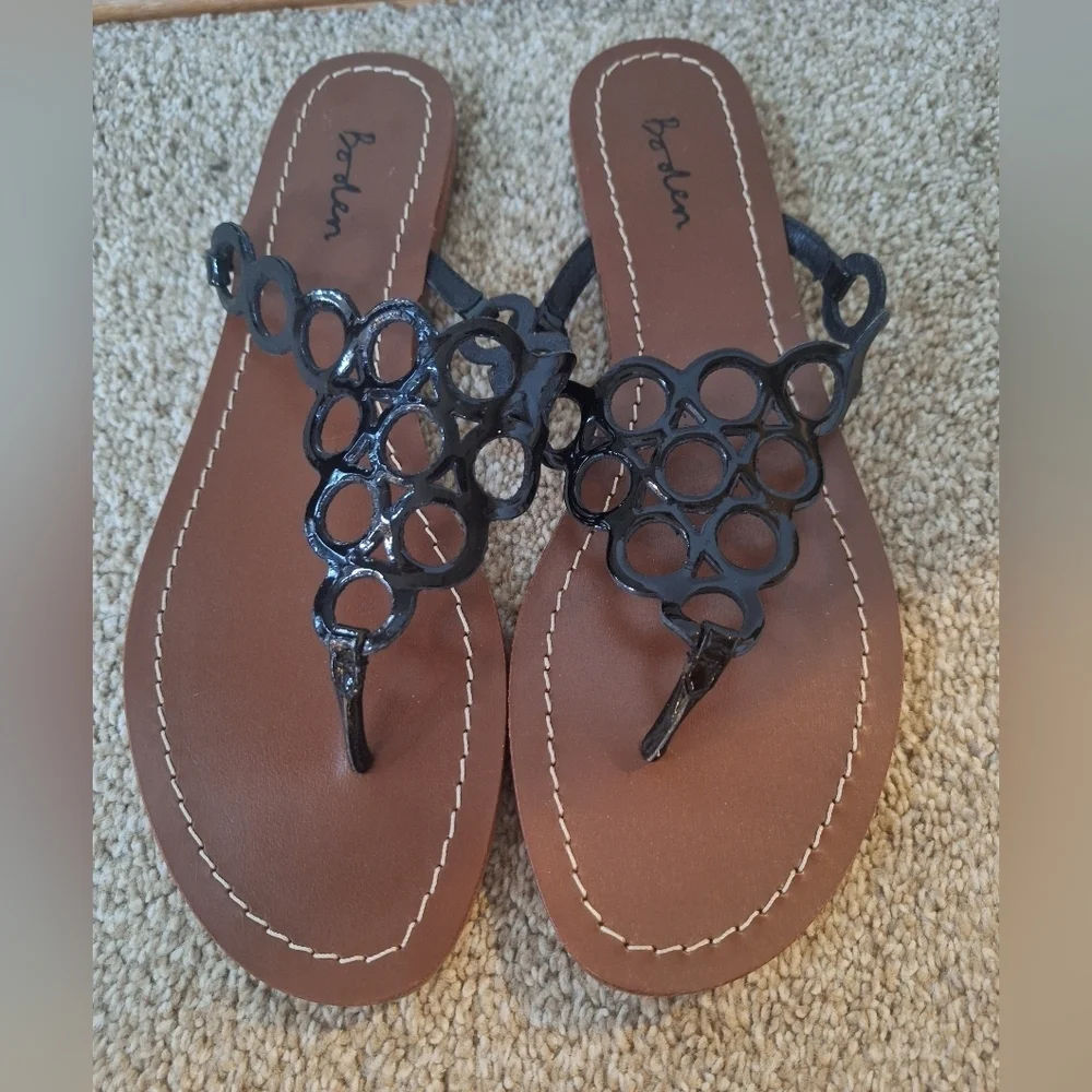 Boden toe thong